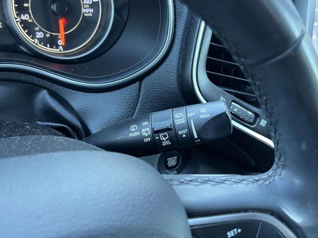 2020 Jeep Cherokee Latitude Plus 4x4 2020 Jeep Cherokee Latitude Plus 4x4