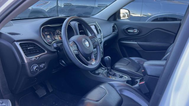 2020 Jeep Cherokee Latitude Plus 4x4 2020 Jeep Cherokee Latitude Plus 4x4