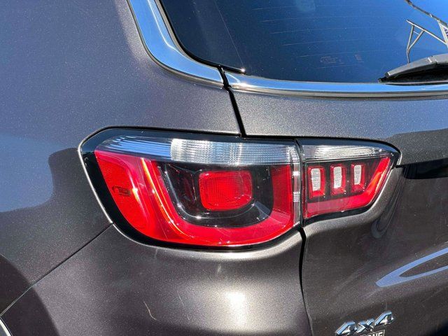 2020 Jeep Compass Latitude 2020 Jeep Compass Latitude