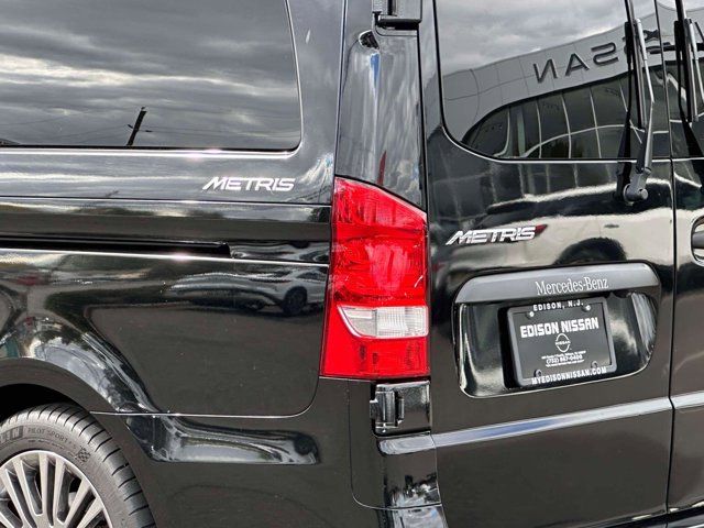 2020 Mercedes-Benz Metris Passenger Van 