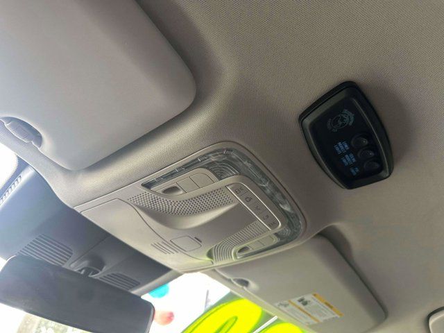 2020 Mercedes-Benz Metris Passenger Van 