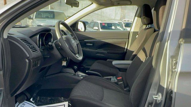 2020 Mitsubishi Outlander Sport ES 2.0 2020 Mitsubishi Outlander Sport ES 2.0