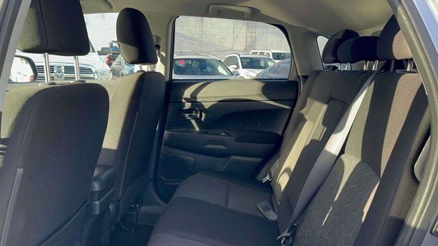 2020 Mitsubishi Outlander Sport ES 2.0 2020 Mitsubishi Outlander Sport ES 2.0