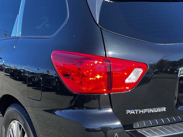 2020 Nissan Pathfinder SV
