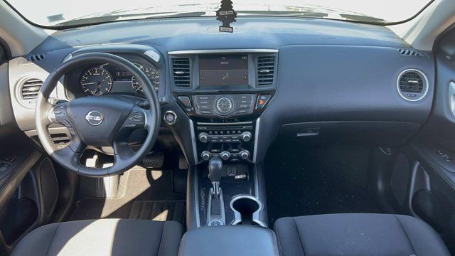 2020 Nissan Pathfinder SV