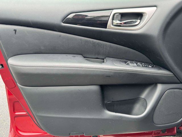 2020 Nissan Pathfinder SV 2020 Nissan Pathfinder SV