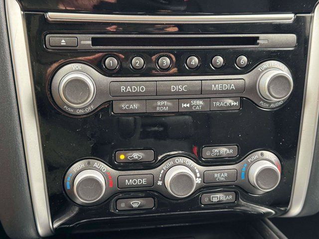 2020 Nissan Pathfinder SV 2020 Nissan Pathfinder SV