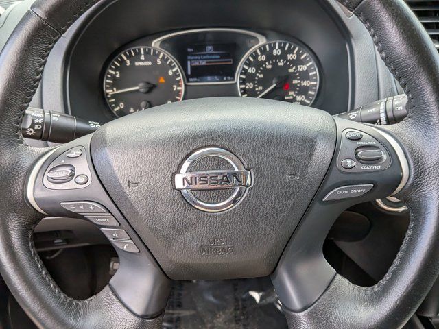 2020 Nissan Pathfinder SV 2020 Nissan Pathfinder SV