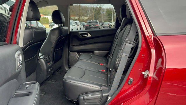 2020 Nissan Pathfinder SL 2020 Nissan Pathfinder SL