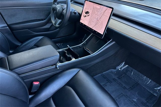 2020 Tesla Model 3 Standard Range Plus 2020 Tesla Model 3 Standard Range Plus