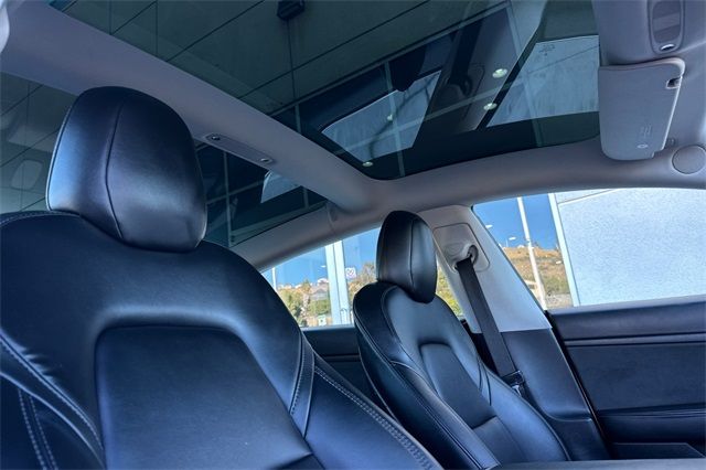 2020 Tesla Model 3 Standard Range Plus 2020 Tesla Model 3 Standard Range Plus