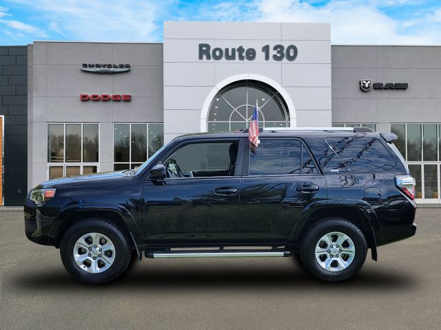 2020 Toyota 4Runner SR5 4WD (Natl) 2020 Toyota 4Runner SR5 4WD (Natl)