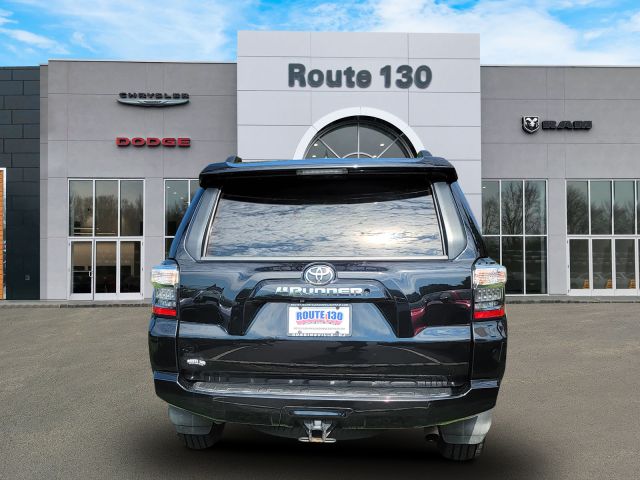 2020 Toyota 4Runner SR5 4WD (Natl) 2020 Toyota 4Runner SR5 4WD (Natl)