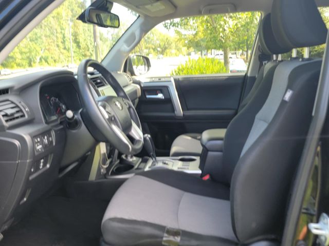 2020 Toyota 4Runner SR5 4WD (Natl) 2020 Toyota 4Runner SR5 4WD (Natl)