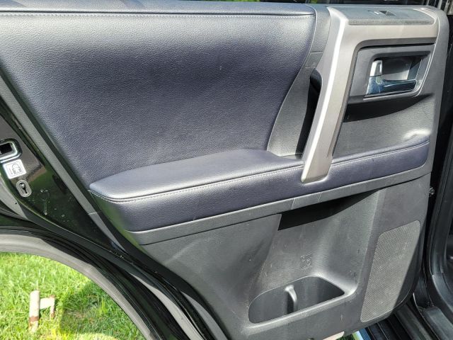 2020 Toyota 4Runner SR5 4WD (Natl) 2020 Toyota 4Runner SR5 4WD (Natl)