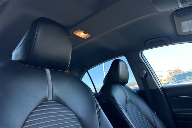 2020 Toyota Camry Hybrid SE 2020 Toyota Camry Hybrid SE