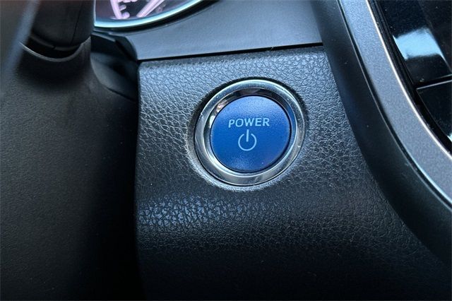 2020 Toyota Camry Hybrid SE 2020 Toyota Camry Hybrid SE