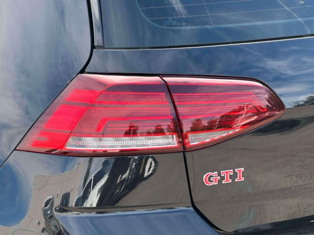 2020 Volkswagen Golf GTI 2.0T SE DSG 2020 Volkswagen Golf GTI 2.0T SE DSG