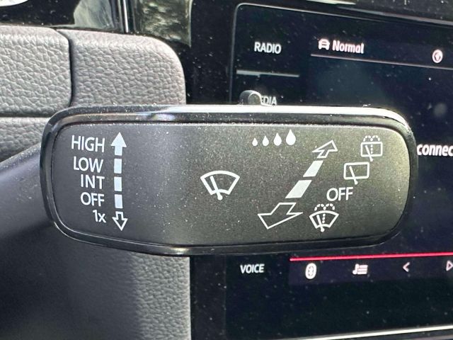 2020 Volkswagen Golf GTI 2.0T SE DSG 2020 Volkswagen Golf GTI 2.0T SE DSG