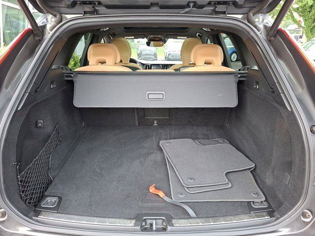 2020 Volvo XC60 Inscription