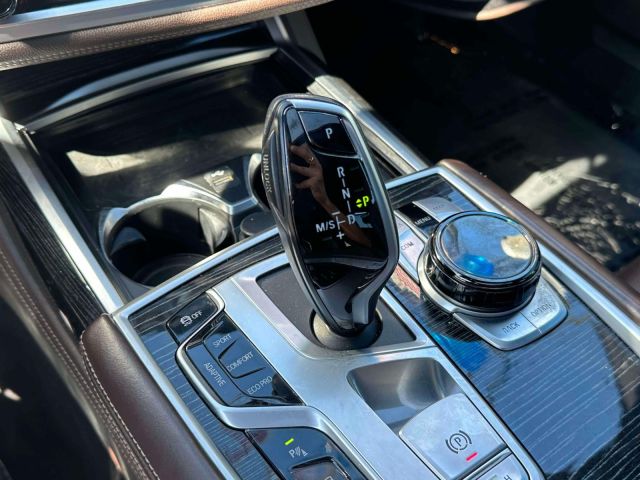 2021 BMW 7 Series 750i xDrive Sedan 2021 BMW 7 Series 750i xDrive Sedan