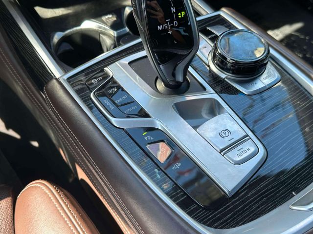 2021 BMW 7 Series 750i xDrive Sedan 2021 BMW 7 Series 750i xDrive Sedan