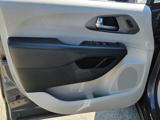 2021 Chrysler Pacifica Touring L FWD