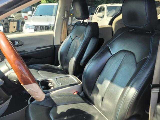 2021 Chrysler Pacifica Touring L FWD