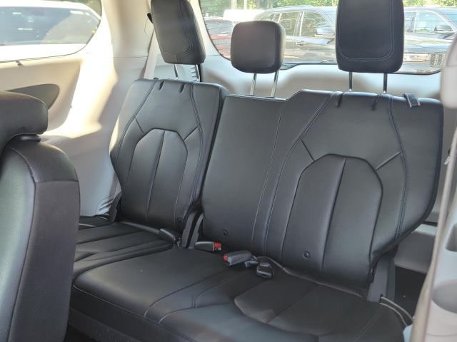 2021 Chrysler Pacifica Touring L FWD