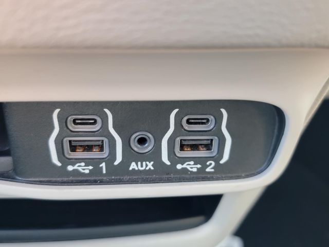 2021 Chrysler Pacifica Touring L FWD