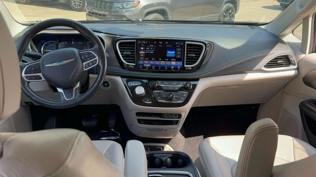 2021 Chrysler Pacifica Hybrid Touring L FWD