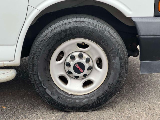 2021 GMC Savana Cargo Van RWD 2500 135 2021 GMC Savana Cargo Van RWD 2500 135