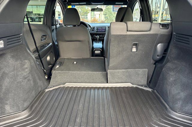 2021 Honda HR-V Sport Pre-Owned 2021 Honda HR-V Sport Pre-Owned