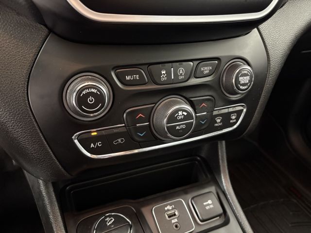 2021 Jeep Cherokee Latitude Lux 2021 Jeep Cherokee Latitude Lux