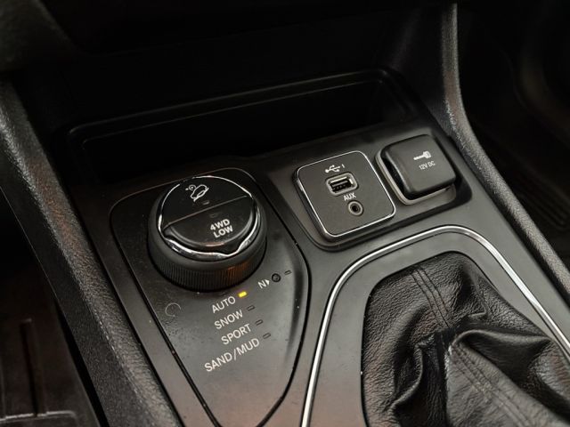 2021 Jeep Cherokee Latitude Lux 2021 Jeep Cherokee Latitude Lux