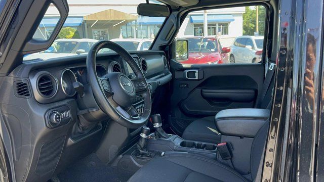 2021 Jeep Gladiator Willys