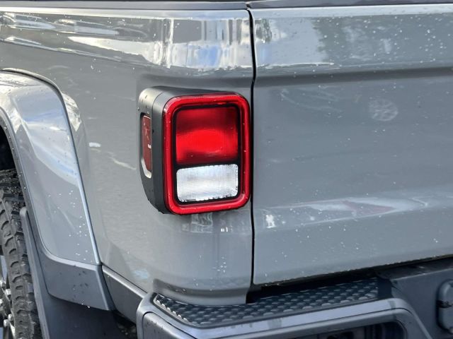 2021 Jeep Gladiator Willys 4x4