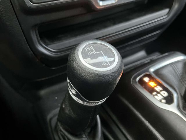 2021 Jeep Gladiator Willys 4x4