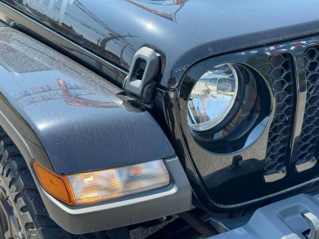2021 Jeep Gladiator Willys 4x4