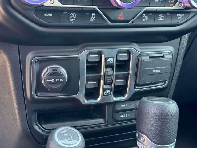 2021 Jeep Gladiator Willys 4x4