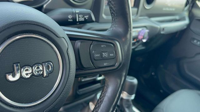 2021 Jeep Gladiator Willys 4x4