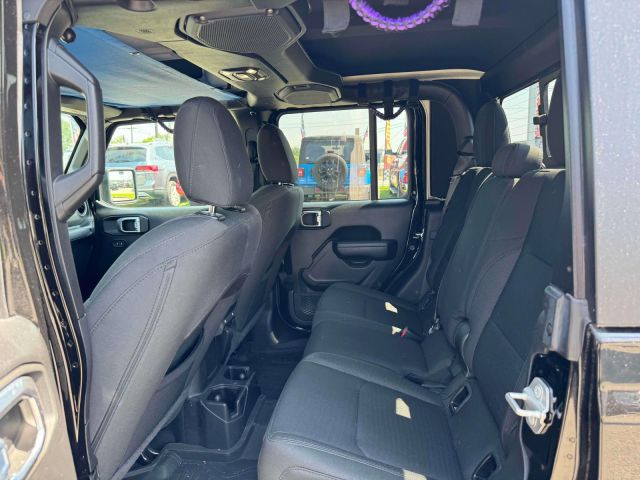 2021 Jeep Gladiator Willys 4x4