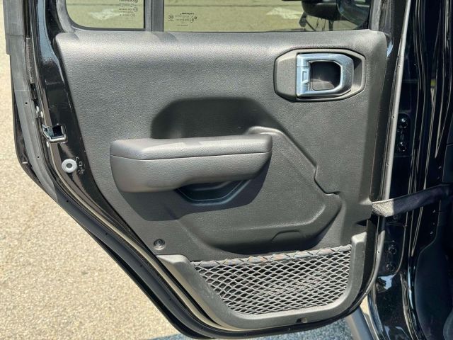 2021 Jeep Gladiator Willys 4x4