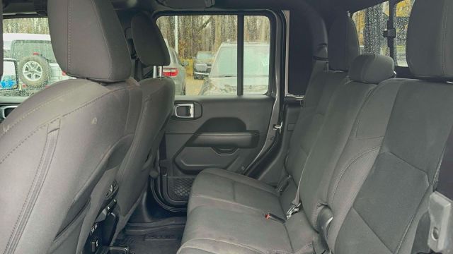 2021 Jeep Gladiator Overland 4x4