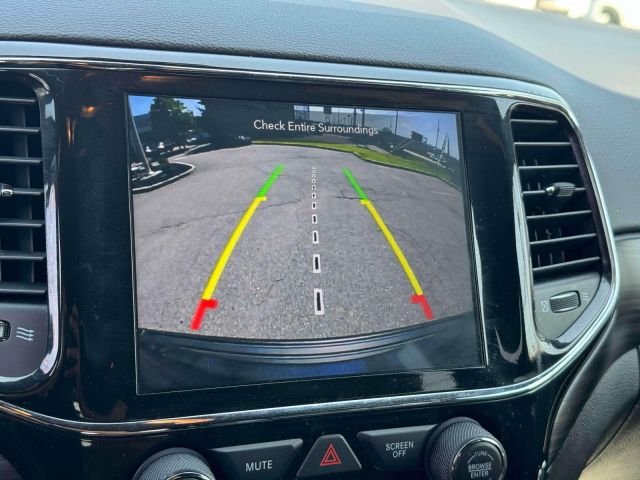 2021 Jeep Grand Cherokee Laredo X 4x4