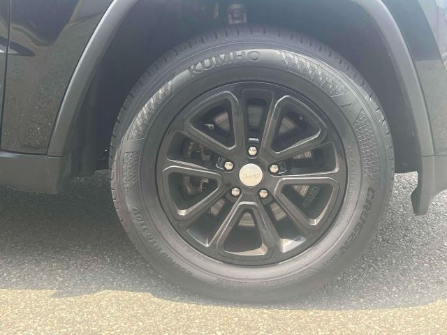 2021 Jeep Grand Cherokee Laredo E 4x4