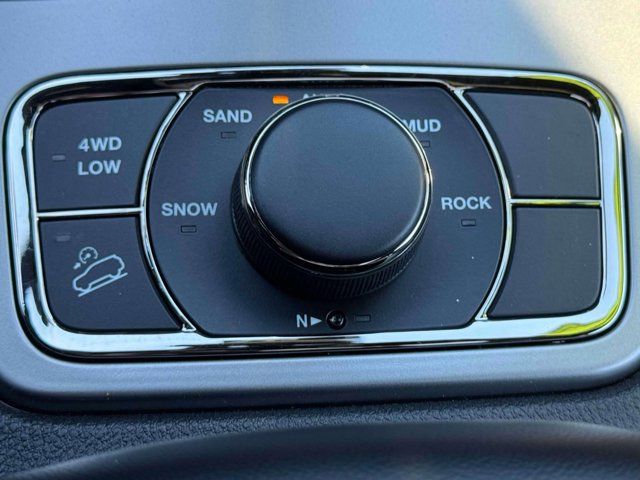 2021 Jeep Grand Cherokee 80th Anniversary 2021 Jeep Grand Cherokee 80th Anniversary