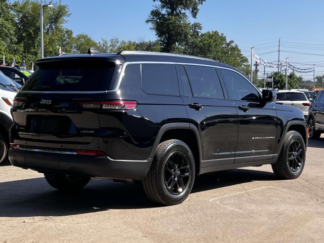 2021 Jeep Grand Cherokee L Laredo 4x4