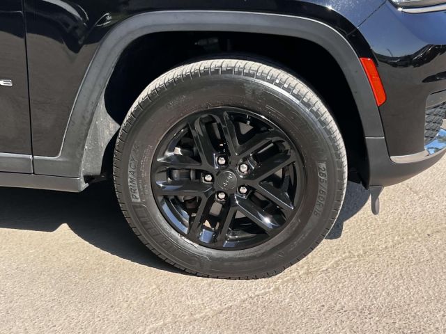 2021 Jeep Grand Cherokee L Laredo 4x4