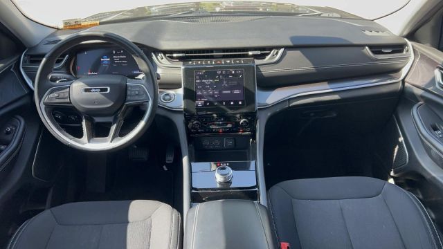 2021 Jeep Grand Cherokee L Laredo 4x4